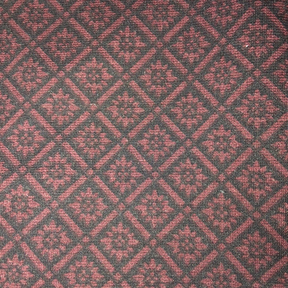 Patterned Top - Picture 2 of 3